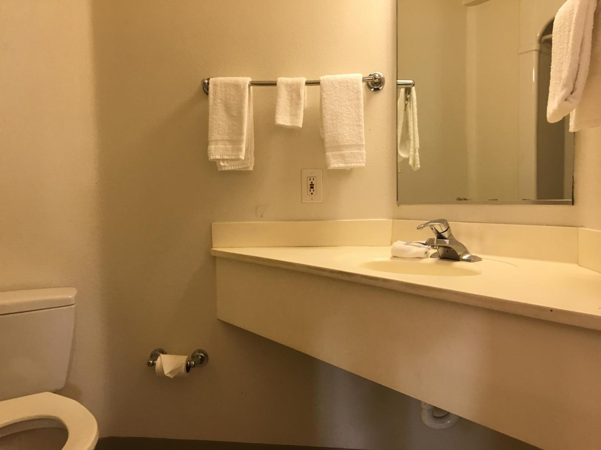 6-portland, Or - I-5 Hotel Portland