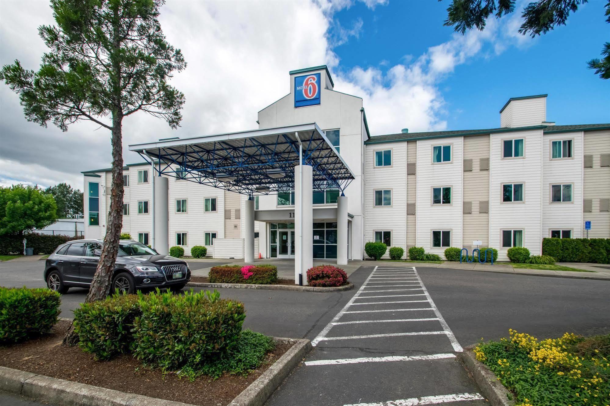 Hotel 6-portland, Or - I-5 2*